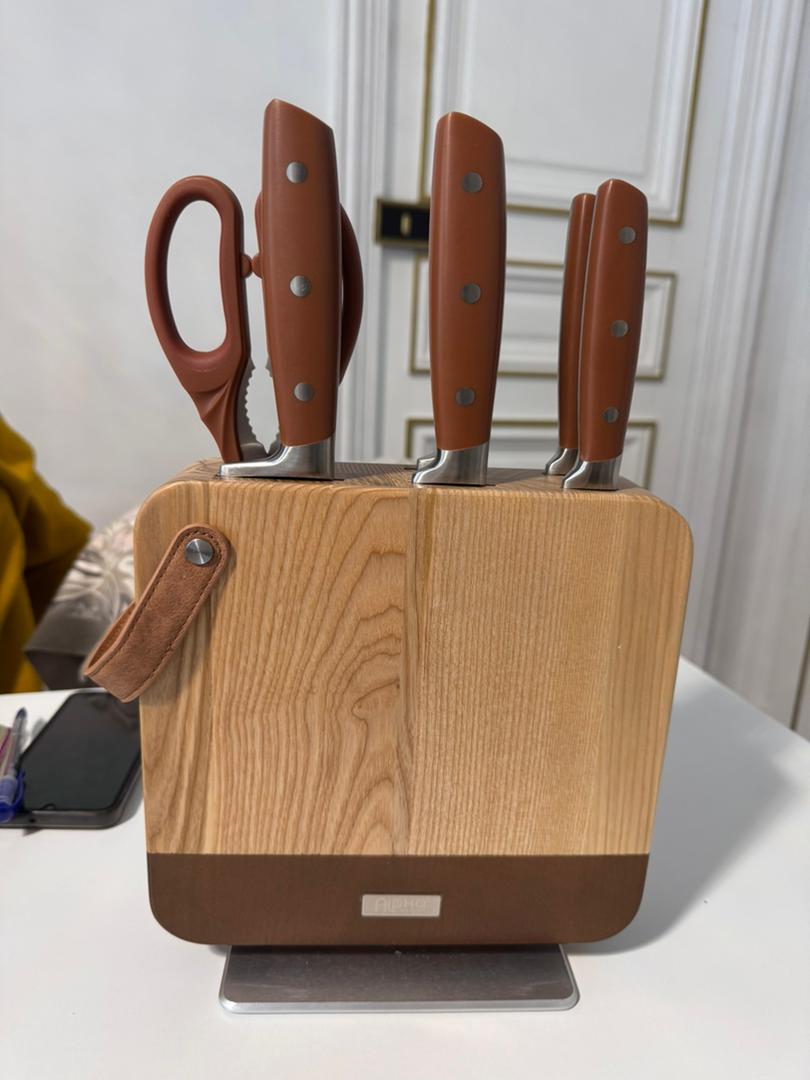 f78eae45-95d9-4648-ac22-1baec7c74a33 🥩 مع اللحوم: تقطيع دقيق ونظيف دون تمزيق الألياف توفير الوقت بنسبة 40% في التحضير نتائج احترافية تضاهي أفخم المطاعم 🥕 مع الخضروات: شرائح منتظمة ومثالية في كل مرة احتفاظ بالعصارة والفيتامينات الطبيعية فرم ناعم ومتجانس للسلطات والتتبيلات 🍃 مع الأعشاب: قطع دقيق يحافظ على الزيوت الطبيعية